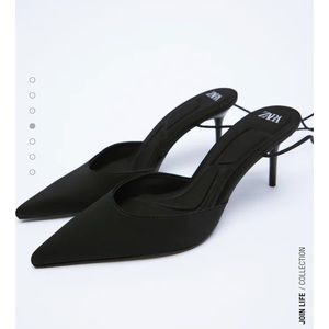 High heeled fabric shoes with straps